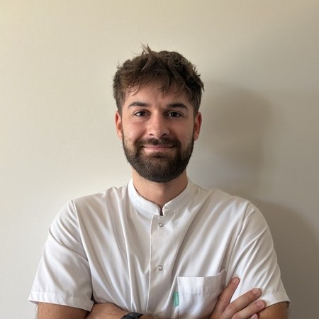 Lucas Manaranche, ostéopathe à la clinique Urgent-Osteo de Montréal